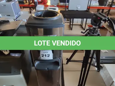 LOTE 212 - 01 BEBEDOURO VERTICAL INOX LIBEL PARA GARRAFÃO. (NO ESTADO) ATENÇÃO! FAZER A VISITAÇÃO ANTES DE ARREMATAR, NÃO SABEMOS SE FUNCIONA, LEILÃO NÃO TEM GARANTIA E NEM DEVOLUÇÃO, SUJEITO A POSSÍVEIS AVARIAS VISÍVEIS/OCULTAS E/OU AUSÊNCIA DE COMPONENTES.