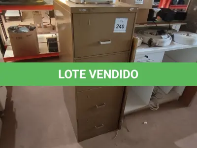 LOTE 240 - 01 ARQUIVO DE AÇO 04 GAVETAS. (NO ESTADO) ATENÇÃO! FAZER A VISITAÇÃO ANTES DE ARREMATAR, NÃO SABEMOS SE FUNCIONA, LEILÃO NÃO TEM GARANTIA E NEM DEVOLUÇÃO, SUJEITO A POSSÍVEIS AVARIAS VISÍVEIS/OCULTAS E/OU AUSÊNCIA DE COMPONENTES.