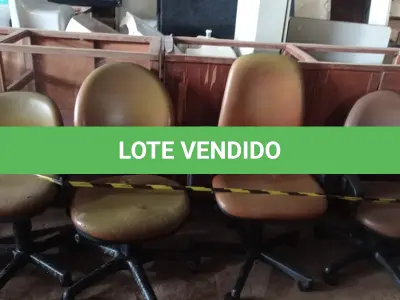 LOTE 371 - 06 CADEIRAS PARA ESCRITÓRIO GIRATÓRIAS. (NO ESTADO) ATENÇÃO! FAZER A VISITAÇÃO ANTES DE ARREMATAR, NÃO SABEMOS SE FUNCIONA. LEILÃO NÃO TEM GARANTIA E NEM DEVOLUÇÃO, SUJEITO A POSSÍVEIS AVARIAS VISÍVEIS/OCULTAS E/OU AUSÊNCIA DE COMPONENTES.