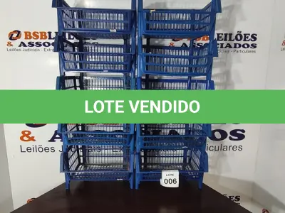 LOTE 006 - 10 CESTAS ORGANIZADORAS NA COR AZUL. (NO ESTADO) ATENÇÃO! FAZER A VISITAÇÃO ANTES DE ARREMATAR, NÃO SABEMOS SE FUNCIONA, LEILÃO NÃO TEM GARANTIA E NEM DEVOLUÇÃO, SUJEITO A POSSÍVEIS AVARIAS VISÍVEIS/OCULTAS E/OU AUSÊNCIA DE COMPONENTES.