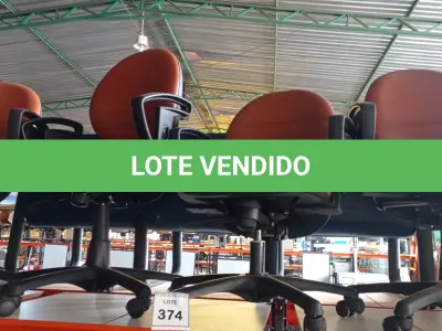 LOTE 374 - 04 CADEIRAS PARA ESCRITÓRIO GIRATÓRIAS. (NO ESTADO) ATENÇÃO! FAZER A VISITAÇÃO ANTES DE ARREMATAR, NÃO SABEMOS SE FUNCIONA. LEILÃO NÃO TEM GARANTIA E NEM DEVOLUÇÃO, SUJEITO A POSSÍVEIS AVARIAS VISÍVEIS/OCULTAS E/OU AUSÊNCIA DE COMPONENTES.