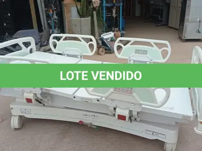 LOTE 305 - 01 CAMA HOSPITALAR ELÉTRICA. (NO ESTADO) ATENÇÃO! FAZER A VISITAÇÃO ANTES DE ARREMATAR, NÃO SABEMOS SE FUNCIONA, LEILÃO NÃO TEM GARANTIA E NEM DEVOLUÇÃO, SUJEITO A POSSÍVEIS AVARIAS VISÍVEIS/OCULTAS E/OU AUSÊNCIA DE COMPONENTES.