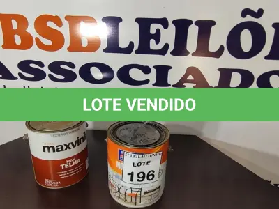 LOTE 196 - 01 LATA DE ESMALTE SINTÉTICO PARA INTERIOR E EXTERIOR 3,6L MARCA SHERWIN WILLIAMS E 01 LATA MAX TELHA INTERIOR E EXTERIOR INCOLOR 3,6L MAXVINIL. (NO ESTADO) ATENÇÃO! FAZER A VISITAÇÃO ANTES DE ARREMATAR, NÃO SABEMOS SE FUNCIONA, LEILÃO NÃO TEM GARANTIA E NEM DEVOLUÇÃO, SUJEITO A POSSÍVEIS AVARIAS VISÍVEIS/OCULTAS E/OU AUSÊNCIA DE COMPONENTES.
