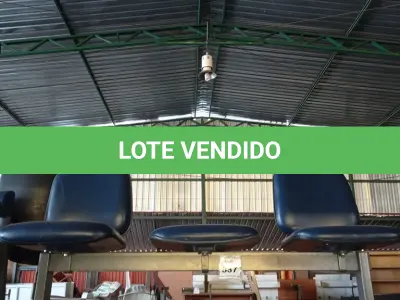 LOTE 337 - 01 LONGARINA COM 03 LUGARES. (NO ESTADO) ATENÇÃO! FAZER A VISITAÇÃO ANTES DE ARREMATAR, NÃO SABEMOS SE FUNCIONA. LEILÃO NÃO TEM GARANTIA E NEM DEVOLUÇÃO, SUJEITO A POSSÍVEIS AVARIAS VISÍVEIS/OCULTAS E/OU AUSÊNCIA DE COMPONENTES.