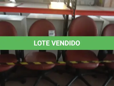 LOTE 366 - 06 CADEIRAS DE ESCRITÓRIO GIRATÓRIAS. (NO ESTADO) ATENÇÃO! FAZER A VISITAÇÃO ANTES DE ARREMATAR, NÃO SABEMOS SE FUNCIONA. LEILÃO NÃO TEM GARANTIA E NEM DEVOLUÇÃO, SUJEITO A POSSÍVEIS AVARIAS VISÍVEIS/OCULTAS E/OU AUSÊNCIA DE COMPONENTES.