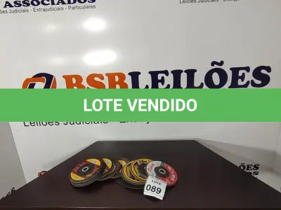 LOTE 089 - 11 DISCO DE DESBASTAR E 01 DISCO DE CORTE. (NO ESTADO) ATENÇÃO! FAZER A VISITAÇÃO ANTES DE ARREMATAR, NÃO SABEMOS SE FUNCIONA, LEILÃO NÃO TEM GARANTIA E NEM DEVOLUÇÃO, SUJEITO A POSSÍVEIS AVARIAS VISÍVEIS/OCULTAS E/OU AUSÊNCIA DE COMPONENTES.