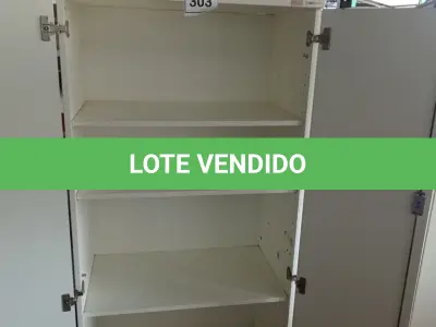 LOTE 303 - 01 ARMÁRIO ALTO PRA ESCRITÓRIO COM 2 PORTAS E 3 COMPARTIMENTOS. (NO ESTADO) ATENÇÃO! FAZER A VISITAÇÃO ANTES DE ARREMATAR, NÃO SABEMOS SE FUNCIONA, LEILÃO NÃO TEM GARANTIA E NEM DEVOLUÇÃO, SUJEITO A POSSÍVEIS AVARIAS VISÍVEIS/OCULTAS E/OU AUSÊNCIA DE COMPONENTES.