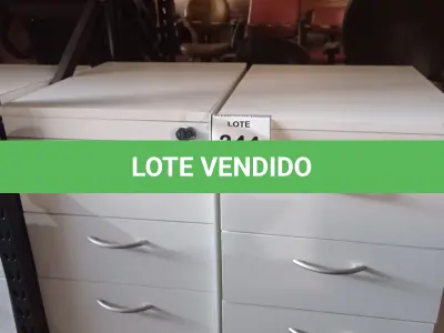 LOTE 344 - 02 GAVETEIROS COM 03 GAVETAS CADA. (NO ESTADO) ATENÇÃO! FAZER A VISITAÇÃO ANTES DE ARREMATAR, NÃO SABEMOS SE FUNCIONA. LEILÃO NÃO TEM GARANTIA E NEM DEVOLUÇÃO, SUJEITO A POSSÍVEIS AVARIAS VISÍVEIS/OCULTAS E/OU AUSÊNCIA DE COMPONENTES.