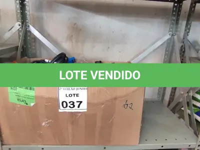 LOTE 037 - 01 LOTE COM GRANDE QUANTIDADE DE CABOS DIVERSOS PARA PC. (NO ESTADO) ATENÇÃO! FAZER A VISITAÇÃO ANTES DE ARREMATAR, NÃO SABEMOS SE FUNCIONA, LEILÃO NÃO TEM GARANTIA E NEM DEVOLUÇÃO, SUJEITO A POSSÍVEIS AVARIAS VISÍVEIS/OCULTAS E/OU AUSÊNCIA DE COMPONENTES.