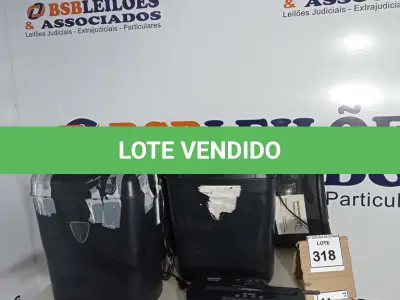 LOTE 318 - 04 FRAGMENTADORAS DE PAPEL MARCAS E MODELOS DIVERSOS. (NO ESTADO) ATENÇÃO! FAZER A VISITAÇÃO ANTES DE ARREMATAR, NÃO SABEMOS SE FUNCIONA, LEILÃO NÃO TEM GARANTIA E NEM DEVOLUÇÃO, SUJEITO A POSSÍVEIS AVARIAS VISÍVEIS/OCULTAS E/OU AUSÊNCIA DE COMPONENTES.