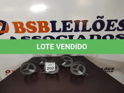 LOTE 202 - 04 ROLDANAS NÚMERO 16 180 KG E 01 ROLDANA NÚMERO 10 100KG. (NO ESTADO) ATENÇÃO! FAZER A VISITAÇÃO ANTES DE ARREMATAR, NÃO SABEMOS SE FUNCIONA, LEILÃO NÃO TEM GARANTIA E NEM DEVOLUÇÃO, SUJEITO A POSSÍVEIS AVARIAS VISÍVEIS/OCULTAS E/OU AUSÊNCIA DE COMPONENTES.