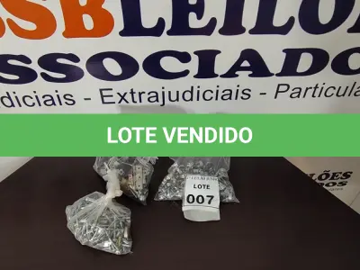 LOTE 007 - 01 LOTE COM PARAFUSOS, BRAÇADEIRAS E MATÉRIAS DIVERSOS. (NO ESTADO) ATENÇÃO! FAZER A VISITAÇÃO ANTES DE ARREMATAR, NÃO SABEMOS SE FUNCIONA, LEILÃO NÃO TEM GARANTIA E NEM DEVOLUÇÃO, SUJEITO A POSSÍVEIS AVARIAS VISÍVEIS/OCULTAS E/OU AUSÊNCIA DE COMPONENTES.