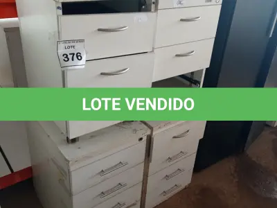 LOTE 376 - 04 GAVETEIROS COM 04 GAVETAS CADA SENDO 02 COM AVARIAS. (NO ESTADO) ATENÇÃO! FAZER A VISITAÇÃO ANTES DE ARREMATAR, NÃO SABEMOS SE FUNCIONA. LEILÃO NÃO TEM GARANTIA E NEM DEVOLUÇÃO, SUJEITO A POSSÍVEIS AVARIAS VISÍVEIS/OCULTAS E/OU AUSÊNCIA DE COMPONENTES.