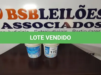 LOTE 172 - 02 GALÕES DE TINTA PISO COM 3,6L CADA NAS CORES AZUL E VERMELHO PISO MARCA PREMIER. (NO ESTADO) ATENÇÃO! FAZER A VISITAÇÃO ANTES DE ARREMATAR, NÃO SABEMOS SE FUNCIONA, LEILÃO NÃO TEM GARANTIA E NEM DEVOLUÇÃO, SUJEITO A POSSÍVEIS AVARIAS VISÍVEIS/OCULTAS E/OU AUSÊNCIA DE COMPONENTES.
