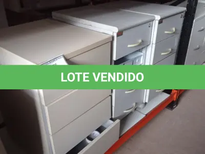 LOTE 334 - 03 GAVETEIROS COM 04 GAVETAS CADA. (NO ESTADO) ATENÇÃO! FAZER A VISITAÇÃO ANTES DE ARREMATAR, NÃO SABEMOS SE FUNCIONA. LEILÃO NÃO TEM GARANTIA E NEM DEVOLUÇÃO, SUJEITO A POSSÍVEIS AVARIAS VISÍVEIS/OCULTAS E/OU AUSÊNCIA DE COMPONENTES.