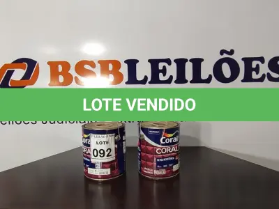 LOTE 092 - 02 LATAS DE TINTA MARCA COLORAL ESMALTE SINTÉTICO, PARA MADEIRA E METAL, NA COR ACETINADO COM 3,2L CADA. (NO ESTADO) ATENÇÃO! FAZER A VISITAÇÃO ANTES DE ARREMATAR, NÃO SABEMOS SE FUNCIONA, LEILÃO NÃO TEM GARANTIA E NEM DEVOLUÇÃO, SUJEITO A POSSÍVEIS AVARIAS VISÍVEIS/OCULTAS E/OU AUSÊNCIA DE COMPONENTES.