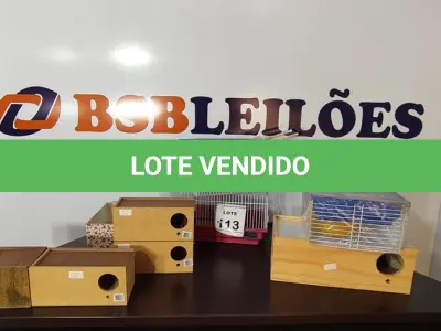 LOTE 113 - 01 LOTE COM VÁRIAS GAIOLAS E CAIXAS PRA HAMSTER PÁSSAROS DE TAMANHOS DIVERSOS E 02 LIMPADORES DE AQUÁRIO. (NO ESTADO) ATENÇÃO! FAZER A VISITAÇÃO ANTES DE ARREMATAR, NÃO SABEMOS SE FUNCIONA, LEILÃO NÃO TEM GARANTIA E NEM DEVOLUÇÃO, SUJEITO A POSSÍVEIS AVARIAS VISÍVEIS/OCULTAS E/OU AUSÊNCIA DE COMPONENTES.