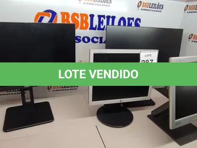 LOTE 287 - 04 MONITORES LCD MARCAS E MODELOS DIVERSOS COM AVARIAS. (NO ESTADO) ATENÇÃO! FAZER A VISITAÇÃO ANTES DE ARREMATAR, NÃO SABEMOS SE FUNCIONA, LEILÃO NÃO TEM GARANTIA E NEM DEVOLUÇÃO, SUJEITO A POSSÍVEIS AVARIAS VISÍVEIS/OCULTAS E/OU AUSÊNCIA DE COMPONENTES.