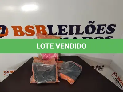 LOTE 016 - 03 PARES DE BOTAS DE BORRACHA NUMERAÇÕES DIVERSAS SENDO 01 EM COR ROSA E 02 EM COR PRETO. (NO ESTADO) ATENÇÃO! FAZER A VISITAÇÃO ANTES DE ARREMATAR, NÃO SABEMOS SE FUNCIONA, LEILÃO NÃO TEM GARANTIA E NEM DEVOLUÇÃO, SUJEITO A POSSÍVEIS AVARIAS VISÍVEIS/OCULTAS E/OU AUSÊNCIA DE COMPONENTES.