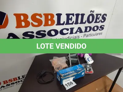 LOTE 158 - 01 MOLA AÉREA HIDRÁULICA, 02 PENDENTES AÉREOS, 01 SENSOR DE MOVIMENTO, 02 ARMAÇÕES DE METAL, 01 TIMER ELÉTRICO E 02 HALTERES ½ KG. (NO ESTADO) ATENÇÃO! FAZER A VISITAÇÃO ANTES DE ARREMATAR, NÃO SABEMOS SE FUNCIONA, LEILÃO NÃO TEM GARANTIA E NEM DEVOLUÇÃO, SUJEITO A POSSÍVEIS AVARIAS VISÍVEIS/OCULTAS E/OU AUSÊNCIA DE COMPONENTES.