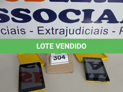 LOTE 304 - 02 TABLETS MARCA CCE. (NO ESTADO) ATENÇÃO! FAZER A VISITAÇÃO ANTES DE ARREMATAR, NÃO SABEMOS SE FUNCIONA, LEILÃO NÃO TEM GARANTIA E NEM DEVOLUÇÃO, SUJEITO A POSSÍVEIS AVARIAS VISÍVEIS/OCULTAS E/OU AUSÊNCIA DE COMPONENTES.