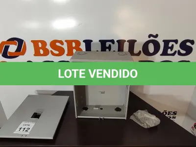 LOTE 112 - 01 QUADRO DE DISTRIBUIÇÃO E 01 CAIXA DE QUADRO ELÉTRICO (NO ESTADO) ATENÇÃO! FAZER A VISITAÇÃO ANTES DE ARREMATAR, NÃO SABEMOS SE FUNCIONA, LEILÃO NÃO TEM GARANTIA E NEM DEVOLUÇÃO, SUJEITO A POSSÍVEIS AVARIAS VISÍVEIS/OCULTAS E/OU AUSÊNCIA DE COMPONENTES.