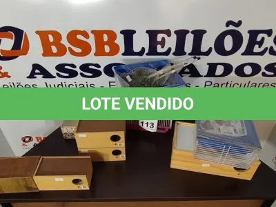 LOTE 113 - 01 LOTE COM VÁRIAS GAIOLAS E CAIXAS PRA HAMSTER PÁSSAROS DE TAMANHOS DIVERSOS E 02 LIMPADORES DE AQUÁRIO. (NO ESTADO) ATENÇÃO! FAZER A VISITAÇÃO ANTES DE ARREMATAR, NÃO SABEMOS SE FUNCIONA, LEILÃO NÃO TEM GARANTIA E NEM DEVOLUÇÃO, SUJEITO A POSSÍVEIS AVARIAS VISÍVEIS/OCULTAS E/OU AUSÊNCIA DE COMPONENTES.