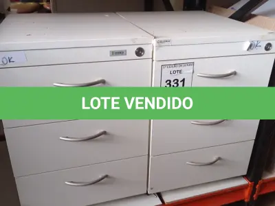 LOTE 331 - 02 GAVETEIROS COM 03 GAVETAS CADA. (NO ESTADO) ATENÇÃO! FAZER A VISITAÇÃO ANTES DE ARREMATAR, NÃO SABEMOS SE FUNCIONA, LEILÃO NÃO TEM GARANTIA E NEM DEVOLUÇÃO, SUJEITO A POSSÍVEIS AVARIAS VISÍVEIS/OCULTAS E/OU AUSÊNCIA DE COMPONENTES.