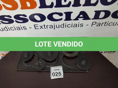 LOTE 025 - 01 CHAPA DE FERRO PRA FOGÃO A LENHA DE 03 FUROS. (NO ESTADO) ATENÇÃO! FAZER A VISITAÇÃO ANTES DE ARREMATAR, NÃO SABEMOS SE FUNCIONA, LEILÃO NÃO TEM GARANTIA E NEM DEVOLUÇÃO, SUJEITO A POSSÍVEIS AVARIAS VISÍVEIS/OCULTAS E/OU AUSÊNCIA DE COMPONENTES.