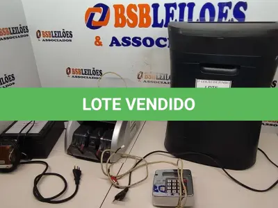 LOTE 284 - 01 FRAGMENTADORA DE PAPEL MARCA ROYAL HG14, 01 CONTADORA DE CÉDULAS E 01 FONTE CENTRAL DE ALARME. (NO ESTADO) ATENÇÃO! FAZER A VISITAÇÃO ANTES DE ARREMATAR, NÃO SABEMOS SE FUNCIONA, LEILÃO NÃO TEM GARANTIA E NEM DEVOLUÇÃO, SUJEITO A POSSÍVEIS AVARIAS VISÍVEIS/OCULTAS E/OU AUSÊNCIA DE COMPONENTES.