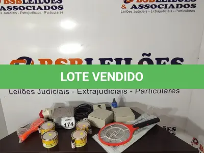 LOTE 174 - 04 MASSAS ADESIVAS MARCA IBERÊ, 02 RAQUETES ELÉTRICAS, 02 CONECTORES INDUSTRIAIS, 01 PENDENTE LED PARA MECÂNICO, 03 CAIXAS DE ELÉTRICA PARA EMBUTIR E 01 EXTENSÃO PEQUENA. (NO ESTADO) ATENÇÃO! FAZER A VISITAÇÃO ANTES DE ARREMATAR, NÃO SABEMOS SE FUNCIONA, LEILÃO NÃO TEM GARANTIA E NEM DEVOLUÇÃO, SUJEITO A POSSÍVEIS AVARIAS VISÍVEIS/OCULTAS E/OU AUSÊNCIA DE COMPONENTES.