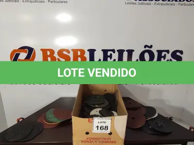 LOTE 168 - 01 LOTE COM GRANDE QUANTIDADE DE LIXAS PARA DISCOS DE CORTE. (NO ESTADO) ATENÇÃO! FAZER A VISITAÇÃO ANTES DE ARREMATAR, NÃO SABEMOS SE FUNCIONA, LEILÃO NÃO TEM GARANTIA E NEM DEVOLUÇÃO, SUJEITO A POSSÍVEIS AVARIAS VISÍVEIS/OCULTAS E/OU AUSÊNCIA DE COMPONENTES.