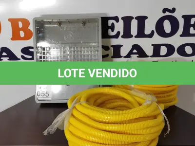 LOTE 055 - 01 CAIXA HIDRÔMETRO E 01 ROLO DE MANGUEIRAS CORRUGADA. (NO ESTADO) ATENÇÃO! FAZER A VISITAÇÃO ANTES DE ARREMATAR, NÃO SABEMOS SE FUNCIONA, LEILÃO NÃO TEM GARANTIA E NEM DEVOLUÇÃO, SUJEITO A POSSÍVEIS AVARIAS VISÍVEIS/OCULTAS E/OU AUSÊNCIA DE COMPONENTES.