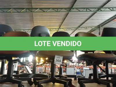LOTE 365 - 06 CADEIRAS DE ESCRITÓRIO GIRATÓRIAS. (NO ESTADO) ATENÇÃO! FAZER A VISITAÇÃO ANTES DE ARREMATAR, NÃO SABEMOS SE FUNCIONA. LEILÃO NÃO TEM GARANTIA E NEM DEVOLUÇÃO, SUJEITO A POSSÍVEIS AVARIAS VISÍVEIS/OCULTAS E/OU AUSÊNCIA DE COMPONENTES.