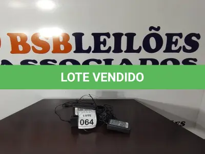 LOTE 064 - 05 FONTES PARA NOTEBOOKS VOLTAGENS DIVERSAS. (NO ESTADO) ATENÇÃO! FAZER A VISITAÇÃO ANTES DE ARREMATAR, NÃO SABEMOS SE FUNCIONA, LEILÃO NÃO TEM GARANTIA E NEM DEVOLUÇÃO, SUJEITO A POSSÍVEIS AVARIAS VISÍVEIS/OCULTAS E/OU AUSÊNCIA DE COMPONENTES.