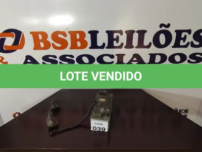 LOTE 039 - 01 TELEFONE ANTIGO. (NO ESTADO) ATENÇÃO! FAZER A VISITAÇÃO ANTES DE ARREMATAR, NÃO SABEMOS SE FUNCIONA, LEILÃO NÃO TEM GARANTIA E NEM DEVOLUÇÃO, SUJEITO A POSSÍVEIS AVARIAS VISÍVEIS/OCULTAS E/OU AUSÊNCIA DE COMPONENTES.