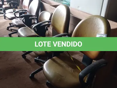 LOTE 373 - 06 CADEIRAS PARA ESCRITÓRIO GIRATÓRIAS. (NO ESTADO) ATENÇÃO! FAZER A VISITAÇÃO ANTES DE ARREMATAR, NÃO SABEMOS SE FUNCIONA. LEILÃO NÃO TEM GARANTIA E NEM DEVOLUÇÃO, SUJEITO A POSSÍVEIS AVARIAS VISÍVEIS/OCULTAS E/OU AUSÊNCIA DE COMPONENTES.