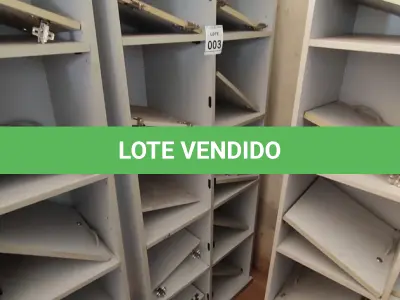 LOTE 003 - 01 ARMÁRIO ALTO PARA ESCRITÓRIO COM 10 PORTAS. (NO ESTADO) ATENÇÃO! FAZER A VISITAÇÃO ANTES DE ARREMATAR, NÃO SABEMOS SE FUNCIONA, LEILÃO NÃO TEM GARANTIA E NEM DEVOLUÇÃO, SUJEITO A POSSÍVEIS AVARIAS VISÍVEIS/OCULTAS E/OU AUSÊNCIA DE COMPONENTES.