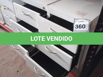 LOTE 360 - 02 GAVETEIROS COM 03 GAVETAS CADA. (NO ESTADO) ATENÇÃO! FAZER A VISITAÇÃO ANTES DE ARREMATAR, NÃO SABEMOS SE FUNCIONA. LEILÃO NÃO TEM GARANTIA E NEM DEVOLUÇÃO, SUJEITO A POSSÍVEIS AVARIAS VISÍVEIS/OCULTAS E/OU AUSÊNCIA DE COMPONENTES.