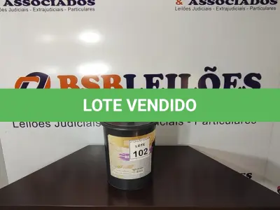 LOTE 102 - 01 LATA DE REVESTIMENTO ACRÍLICO 25L NA COR BRANCO NEVE. (NO ESTADO) ATENÇÃO! FAZER A VISITAÇÃO ANTES DE ARREMATAR, NÃO SABEMOS SE FUNCIONA, LEILÃO NÃO TEM GARANTIA E NEM DEVOLUÇÃO, SUJEITO A POSSÍVEIS AVARIAS VISÍVEIS/OCULTAS E/OU AUSÊNCIA DE COMPONENTES.