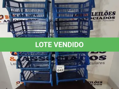 LOTE 042 - 10 CESTAS ORGANIZADORAS NA COR AZUL. (NO ESTADO) ATENÇÃO! FAZER A VISITAÇÃO ANTES DE ARREMATAR, NÃO SABEMOS SE FUNCIONA, LEILÃO NÃO TEM GARANTIA E NEM DEVOLUÇÃO, SUJEITO A POSSÍVEIS AVARIAS VISÍVEIS/OCULTAS E/OU AUSÊNCIA DE COMPONENTES.