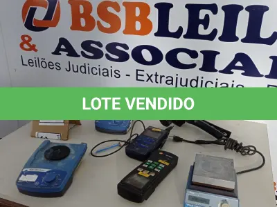 LOTE 342 - 02 AGITADORES DE TUBOS E MICROPLACAS, 01 MEDIDOR DE PH PORTÁTIL, 01 MEDIDOR CLIMÁTICO UNIVERSA, 01 AGITADOR MAGNÉTICO COM AQUECIMENTO E 01 BOMBA DE PRESSÃO MANUAL. (NO ESTADO) ATENÇÃO! FAZER A VISITAÇÃO ANTES DE ARREMATAR, NÃO SABEMOS SE FUNCIONA. LEILÃO NÃO TEM GARANTIA E NEM DEVOLUÇÃO, SUJEITO A POSSÍVEIS AVARIAS VISÍVEIS/OCULTAS E/OU AUSÊNCIA DE COMPONENTES.