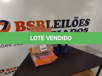 LOTE 044 - 02 PARES DE BOTAS DE BORRACHA NUMERAÇÕES 25 E 29 NAS CORES AZUL E ROSA. (NO ESTADO) ATENÇÃO! FAZER A VISITAÇÃO ANTES DE ARREMATAR, NÃO SABEMOS SE FUNCIONA, LEILÃO NÃO TEM GARANTIA E NEM DEVOLUÇÃO, SUJEITO A POSSÍVEIS AVARIAS VISÍVEIS/OCULTAS E/OU AUSÊNCIA DE COMPONENTES.