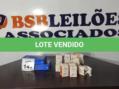 LOTE 147 - 02 CONVERSORES PARA TV E VÁRIAS MINI LÂMPADAS LED. (NO ESTADO) ATENÇÃO! FAZER A VISITAÇÃO ANTES DE ARREMATAR, NÃO SABEMOS SE FUNCIONA, LEILÃO NÃO TEM GARANTIA E NEM DEVOLUÇÃO, SUJEITO A POSSÍVEIS AVARIAS VISÍVEIS/OCULTAS E/OU AUSÊNCIA DE COMPONENTES.