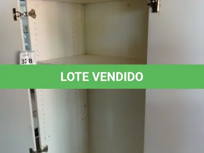 LOTE 328 - 01 ARMÁRIO ALTO PRA ESCRITÓRIO COM 2 PORTAS E 1 COMPARTIMENTO. (NO ESTADO) ATENÇÃO! FAZER A VISITAÇÃO ANTES DE ARREMATAR, NÃO SABEMOS SE FUNCIONA, LEILÃO NÃO TEM GARANTIA E NEM DEVOLUÇÃO, SUJEITO A POSSÍVEIS AVARIAS VISÍVEIS/OCULTAS E/OU AUSÊNCIA DE COMPONENTES.