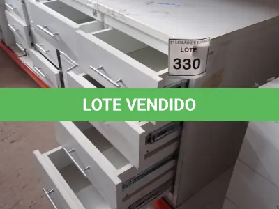 LOTE 330 - 02 GAVETEIROS COM 04 GAVETAS CADA. (NO ESTADO) ATENÇÃO! FAZER A VISITAÇÃO ANTES DE ARREMATAR, NÃO SABEMOS SE FUNCIONA, LEILÃO NÃO TEM GARANTIA E NEM DEVOLUÇÃO, SUJEITO A POSSÍVEIS AVARIAS VISÍVEIS/OCULTAS E/OU AUSÊNCIA DE COMPONENTES.