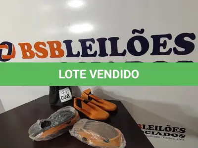 LOTE 098 - 04 PARES DE BOTA DE COURO SINTÉTICO NUMERAÇÕES 38 E 43. (NO ESTADO) ATENÇÃO! FAZER A VISITAÇÃO ANTES DE ARREMATAR, NÃO SABEMOS SE FUNCIONA, LEILÃO NÃO TEM GARANTIA E NEM DEVOLUÇÃO, SUJEITO A POSSÍVEIS AVARIAS VISÍVEIS/OCULTAS E/OU AUSÊNCIA DE COMPONENTES.