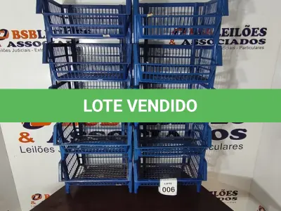 LOTE 006 - 10 CESTAS ORGANIZADORAS NA COR AZUL. (NO ESTADO) ATENÇÃO! FAZER A VISITAÇÃO ANTES DE ARREMATAR, NÃO SABEMOS SE FUNCIONA, LEILÃO NÃO TEM GARANTIA E NEM DEVOLUÇÃO, SUJEITO A POSSÍVEIS AVARIAS VISÍVEIS/OCULTAS E/OU AUSÊNCIA DE COMPONENTES.