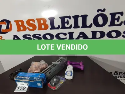 LOTE 158 - 01 MOLA AÉREA HIDRÁULICA, 02 PENDENTES AÉREOS, 01 SENSOR DE MOVIMENTO, 02 ARMAÇÕES DE METAL, 01 TIMER ELÉTRICO E 02 HALTERES ½ KG. (NO ESTADO) ATENÇÃO! FAZER A VISITAÇÃO ANTES DE ARREMATAR, NÃO SABEMOS SE FUNCIONA, LEILÃO NÃO TEM GARANTIA E NEM DEVOLUÇÃO, SUJEITO A POSSÍVEIS AVARIAS VISÍVEIS/OCULTAS E/OU AUSÊNCIA DE COMPONENTES.