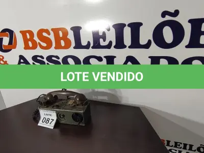 LOTE 087 - 01 TELEFONE ANTIGO. (NO ESTADO) ATENÇÃO! FAZER A VISITAÇÃO ANTES DE ARREMATAR, NÃO SABEMOS SE FUNCIONA, LEILÃO NÃO TEM GARANTIA E NEM DEVOLUÇÃO, SUJEITO A POSSÍVEIS AVARIAS VISÍVEIS/OCULTAS E/OU AUSÊNCIA DE COMPONENTES.
